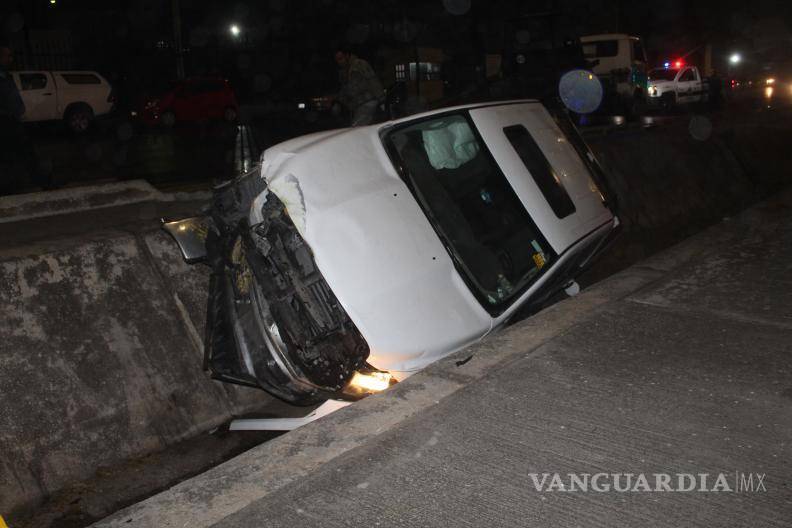 Neblina y llovizna provocan dos accidentes en Saltillo