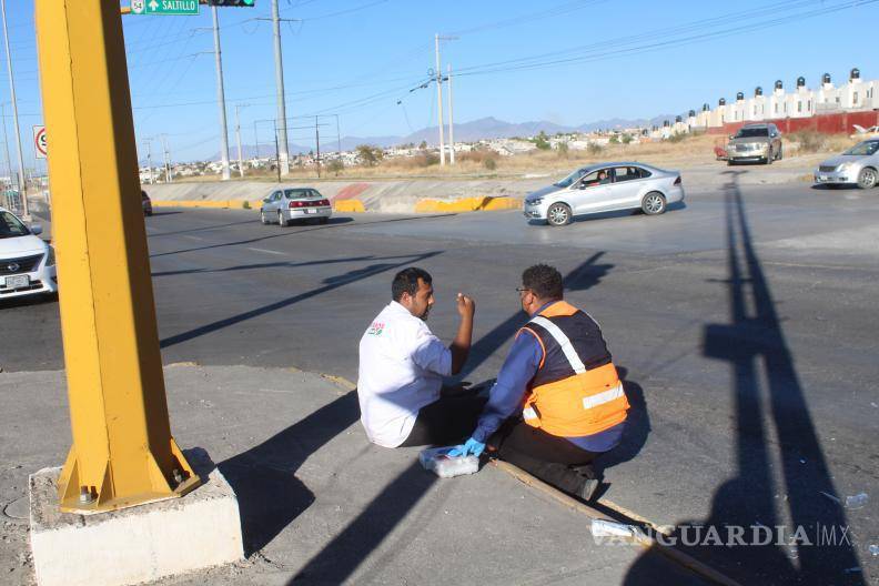 $!Entre las personas lesionadas se encuentra el operador del camión urbano y dos menores de edad que viajaban como pasajeros al momento del accidente.