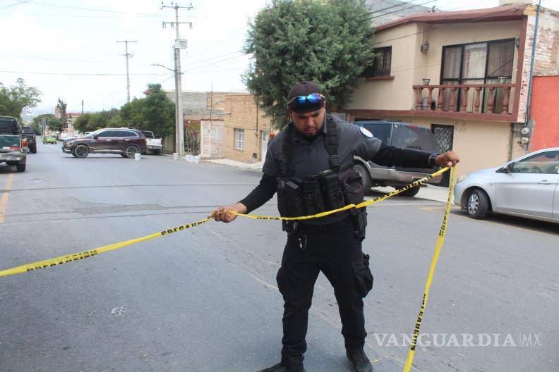 $!Servicios Periciales acordonaron el lugar para las investigaciones.