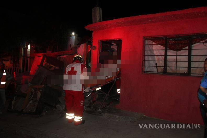 $!Vecinos de la colonia Pueblo Insurgente buscaron al agresor conocido como “El Viernes”, sin éxito.