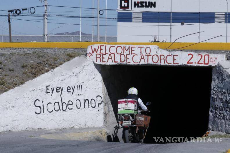 $!Al letrero de “Welcome Real de Catorce” lo acompaña otra frase a un costado: “Siempre hay una luz al final del túnel y es ahí donde está nuestro destino”.