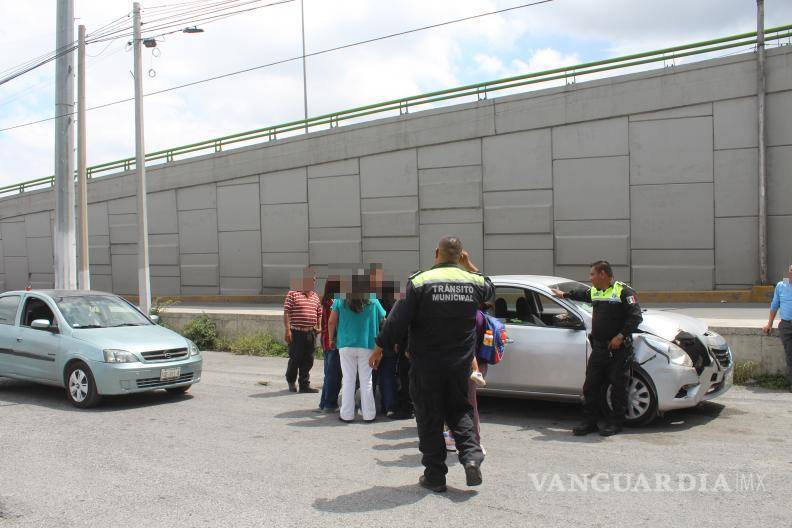 $!La riña entre los conductores estuvo a punto de salirse de control antes de la llegada de la policía.