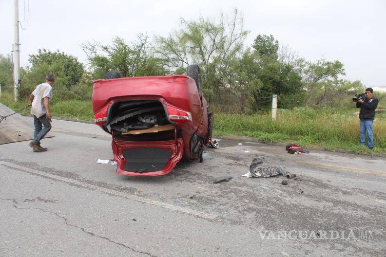 $!El auto accidentado fue remolcado a un corralón municipal tras el siniestro ocurrido esta mañana.