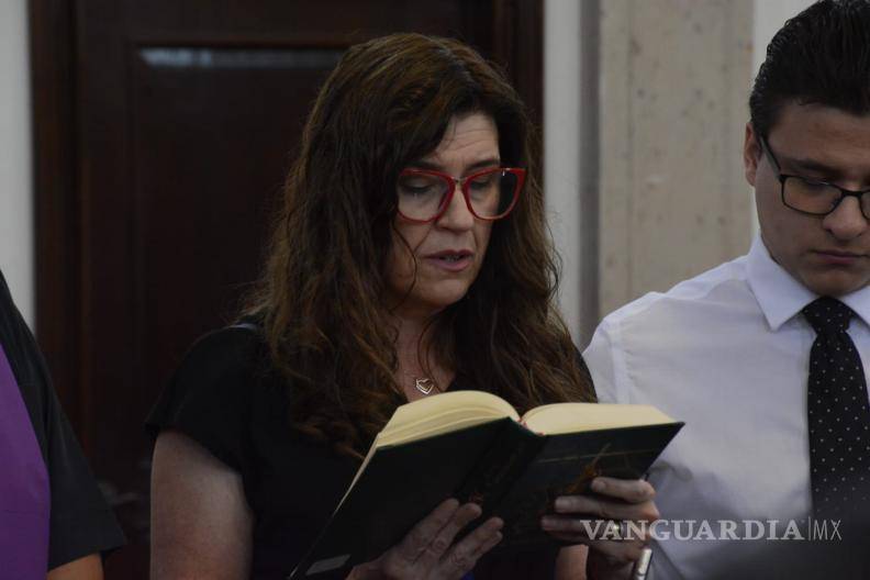 $!“Catón” agradeció a quienes acudieron a acompañarlo a él y a sus hijos para brindarles el pésame.