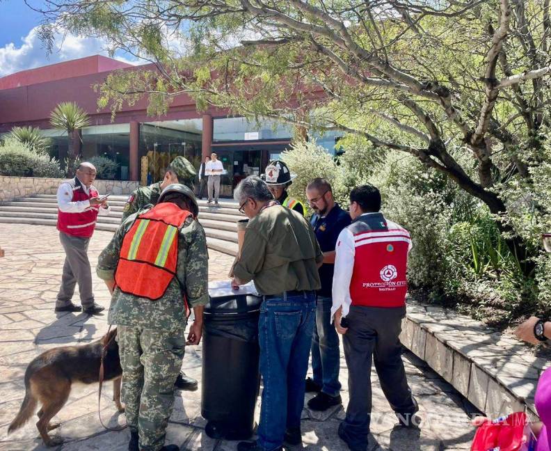 $!Fue una nutrida participación la que se tuvo para poner en marcha simulacros.