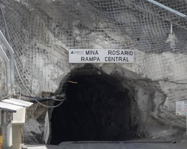 Autoridades fortalecen trabajos de rescate tras accidente en mina Santa Fe en Sinaloa.