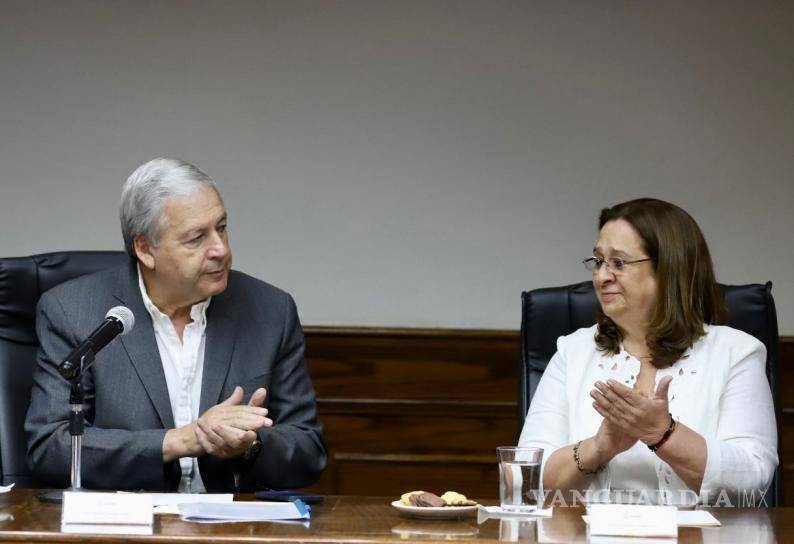 $!Beatriz Dávila de Fraustro, presidenta honoraria del DIF Saltillo, presentó un informe detallado de las actividades realizadas entre enero y mayo de este año.