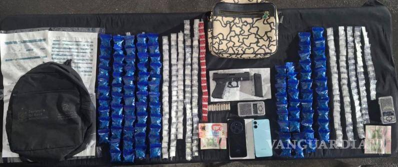 $!Dos adolescentes y dos adultos fueron detenidos en posesión de droga y un arma, en NL