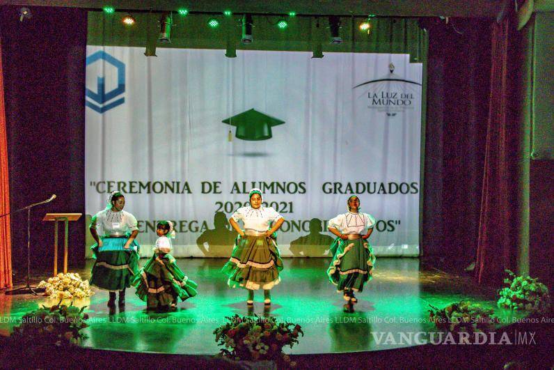 $!El 13 de julio del 2019, que tuvo por objeto reconocer a jóvenes miembros de esta iglesia que culminaron sus estudios académicos en ese año.