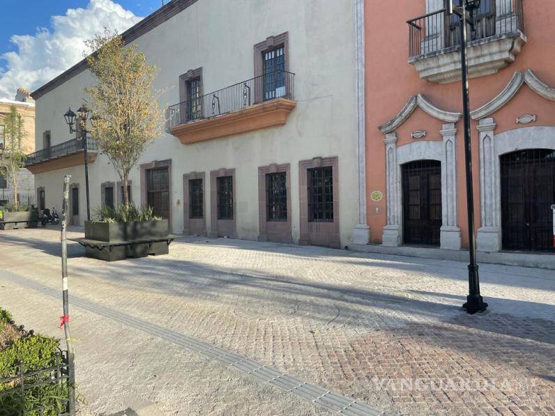 $!Las calles del primer cuadro se veían sin el clásico movimiento de los viernes por la tarde.