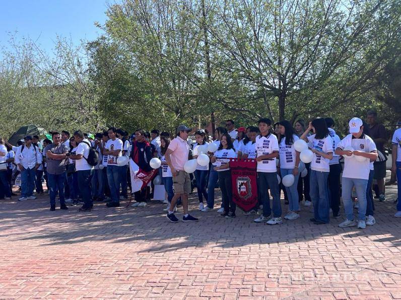 $!Casi mil 200 alumnos en las sedes de Saltillo, Torreón y Monclova participaron en esta actividad.