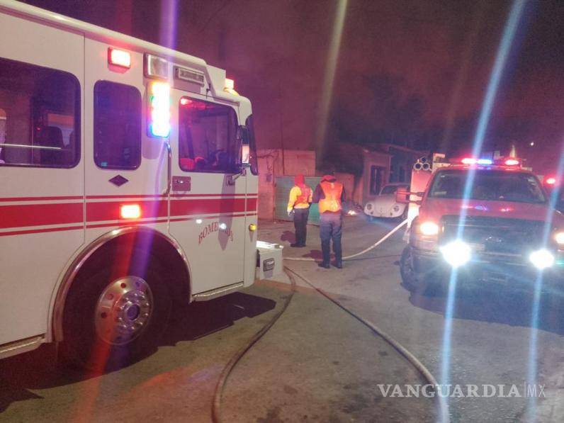 $!Tras concluir las maniobras, el personal de Bomberos dio oportunidad a los elementos de la Fiscalía General del Estado de tomar conocimiento de estos hechos para proceder al levantamiento del cadáver