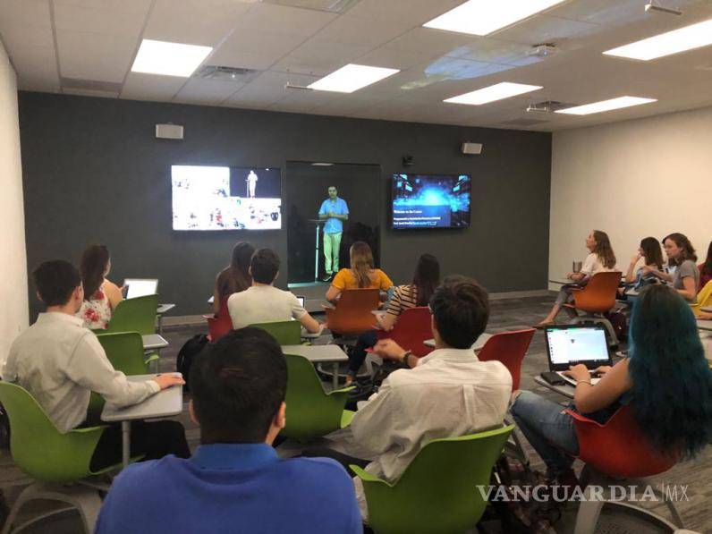 $!Desde el 2018, el Tecnológico de Monterrey ha implementado el proyecto Profesor Holograma en algunas de sus clases.
