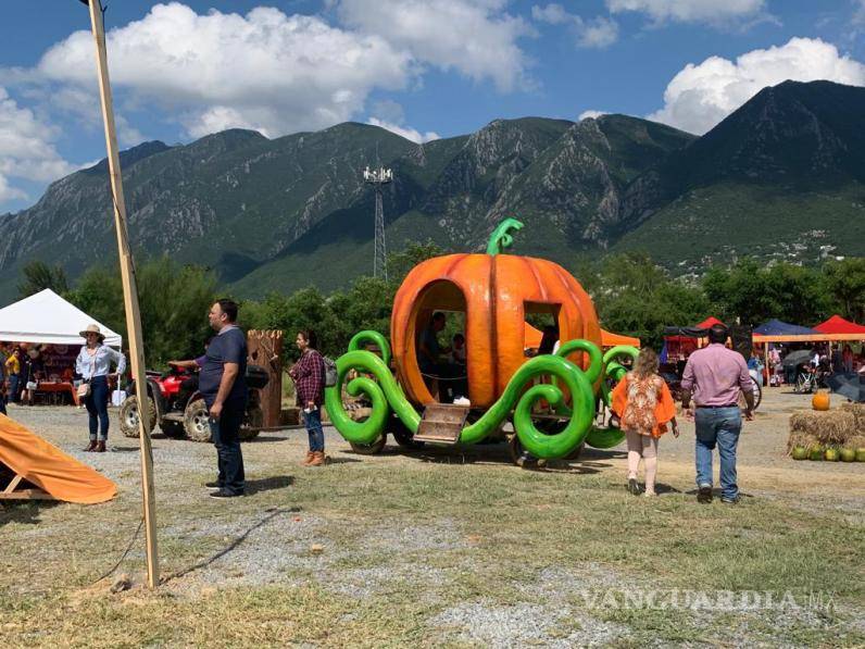 $!Para los más chicos uno de los atractivos es el paseo en calabaza que ofrece Pumpkin Dash.