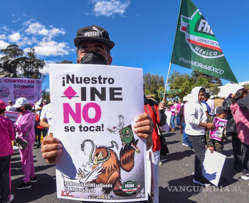 Así toman las calles y plazas miles de mexicanos para defender al INE (Fotos)