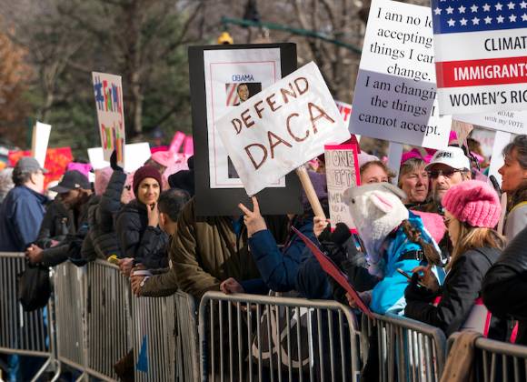 Mujeres marchan por todo el mundo contra Trump, en el primer ...