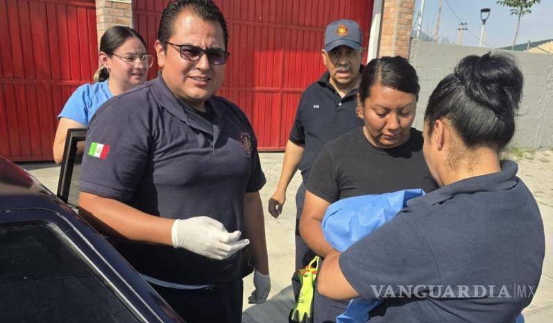 $!Personal de Bomberos asistió el nacimiento de un bebé dentro de las instalaciones de la Estación 2, luego de que una joven en labor de parto llegara sin alcanzar a ser trasladada a un hospital.