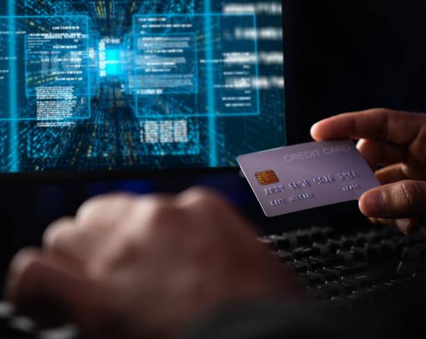 La SSPC alertó sobre el aumento de fraudes digitales durante la temporada navideña y difundió una guía preventiva.