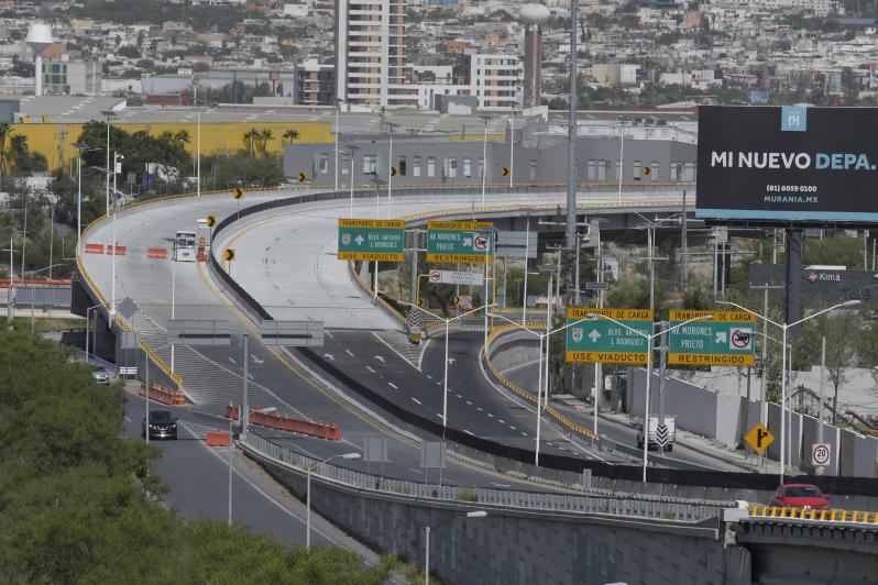 $!El nuevo Viaducto para ingresar a Monterrey da fluidez para quienes ingresan desde la autopista Saltillo-Monterrey.