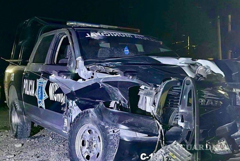 $!Patrullas dañadas tras la persecución de un tráiler robado en Loma Linda.