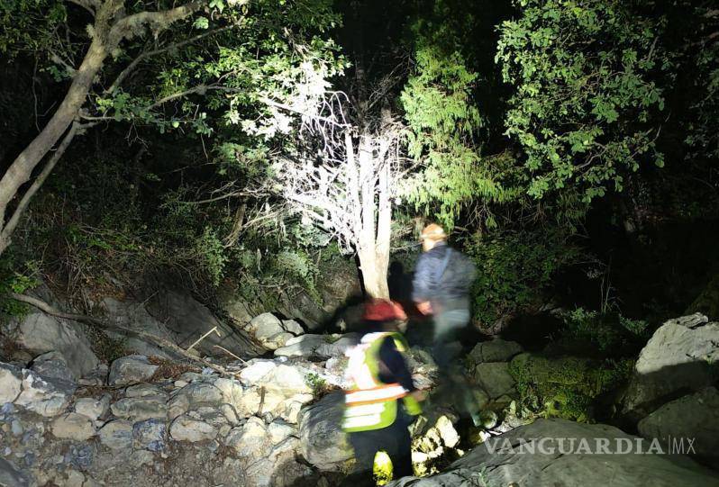 $!Gabriela y Jaidi fueron localizadas sobre un árbol en el área del Cañón de San Lorenzo, donde permanecieron mientras esperaban la llegada de los rescatistas.