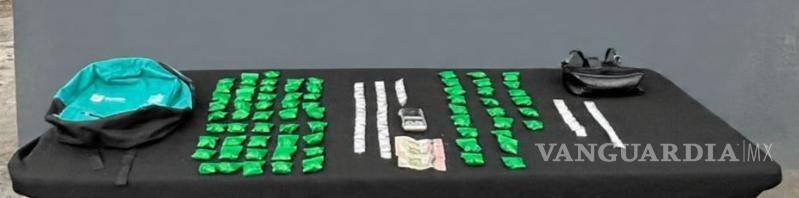 $!Dos adolescentes y dos adultos fueron detenidos en posesión de droga y un arma, en NL