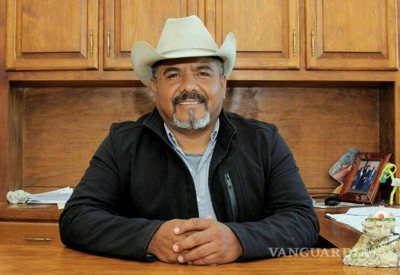 $!Nabor Encinas Macías, director de Fomento Agropecuario en Acuña, aseguró que informarán al gremio ganadero local sobre la falsedad del caso de gusano barrenador.