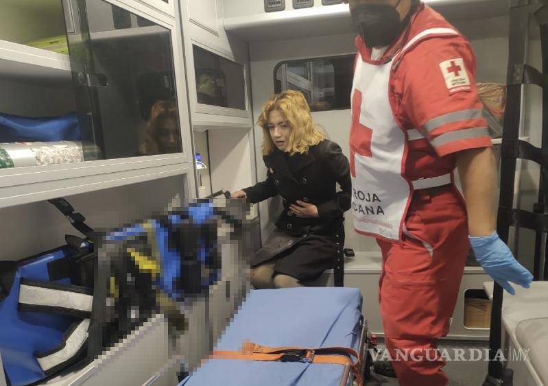 $!La conductora de la camioneta Volkswagen Tiguan permaneció en el lugar del accidente mientras autoridades realizaban las diligencias correspondientes tras el choque.