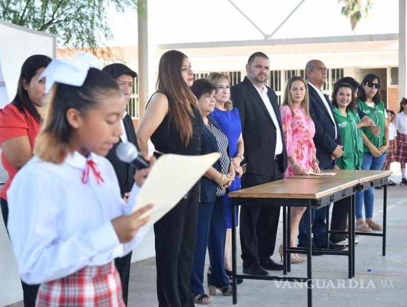 $!A todos estos estudiantes se les entregarán paquetes escolares, así como libros de texto, en apoyo a su formación educativa.