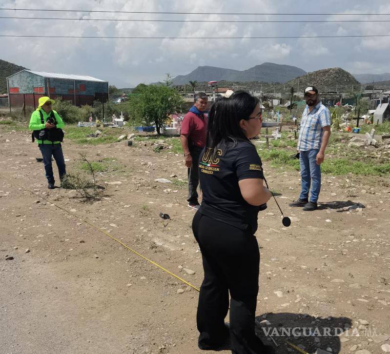 $!La Fiscalía General del Estado exhuma el cuerpo de José Rodolfo Contreras Ramos, quien fue víctima de un homicidio culposo en la carretera 57.