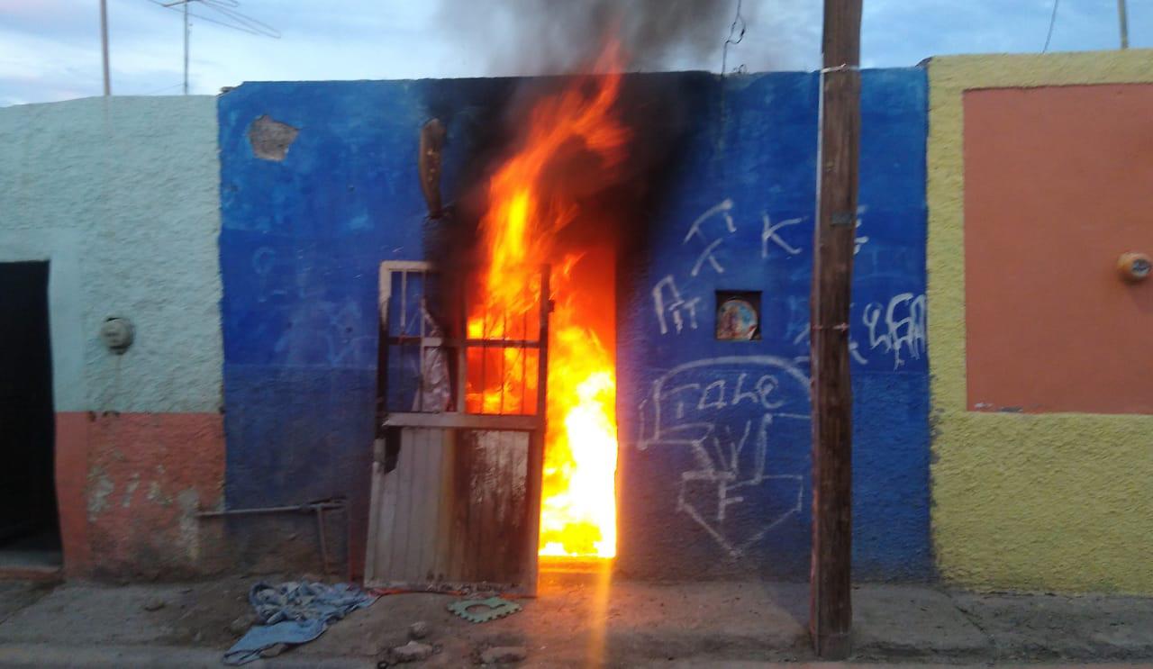 Se incendia vivienda en Parras de la Fuente, Coahuila. Noticias en tiempo real