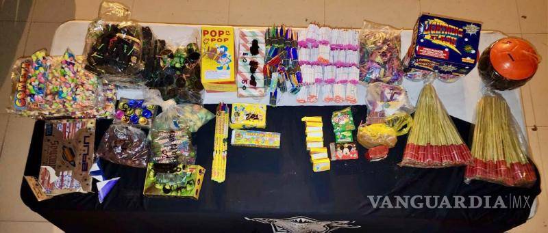 $!En un operativo ejecutado en la colonia Colinas de Santa Engracia se logró el decomiso de 19 kilos de pirotecnia.