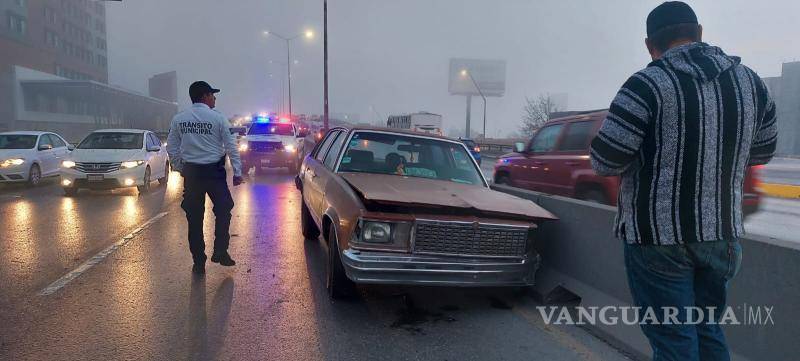 $!La circulación se vio afectada, por lo que solicitaron la presencia de una patrulla de tránsito municipal.