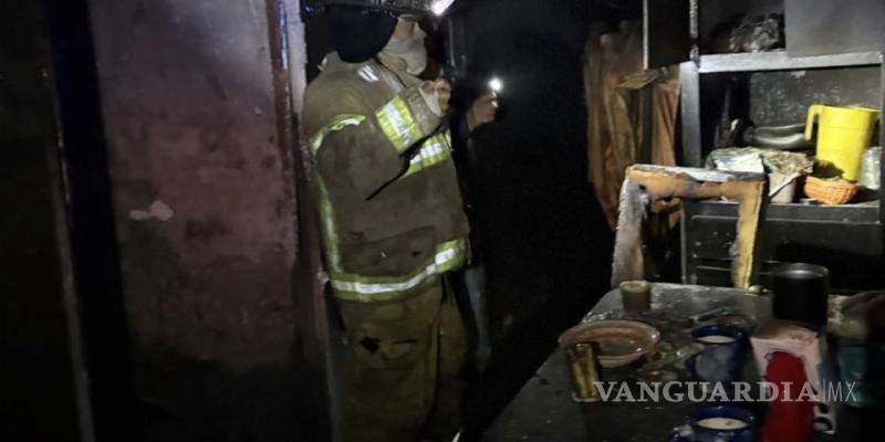 $!Personal de Protección Civil inspeccionó la estructura para descartar daños mayores.