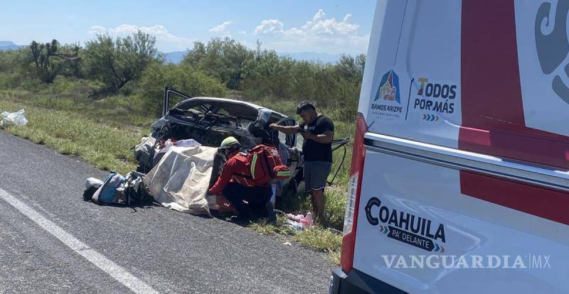 $!Elementos de la Agencia de Investigación Criminal de la Fiscalía General del Estado realizaron el levantamiento del cuerpo y lo trasladaron a las instalaciones del Semefo para continuar con los procedimientos legales.