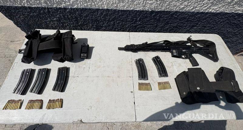 $!Por la portación de armas y cartuchos de uso exclusivo de las Fuerzas Armadas, dos hombres fueron vinculados a proceso acusados del delito de violación a la Ley Federal de Armas de Fuego y Explosivos, en Nuevo León.