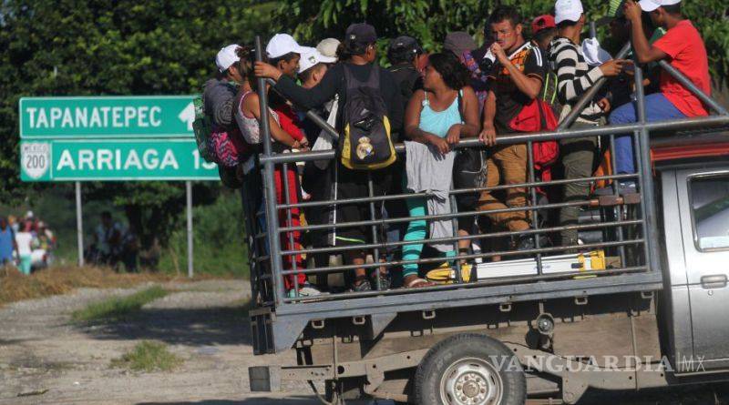 $!¿Cuál vigilancia? Ingresan más migrantes a México buscando reunirse con la primera Caravana