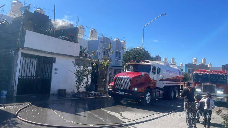 $!El incendio dejó cuantiosas pérdidas materiales sin que se reportaran personas lesionadas.