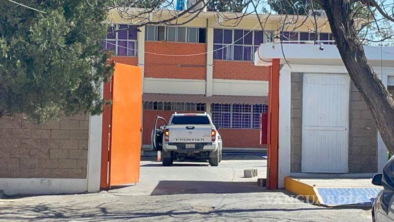 $!La hielera con más de tres kilogramos de mariguana fue localizada en el CETis 48.