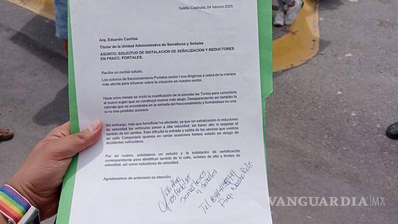 $!Este es el documento que presentaron los vecinos ante la Unidad Administrativa de Semáforos y Señales, dirigida por el Arq. Eduardo Casillas.