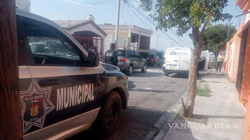 $!Elementos de la policía municipal acudieron para tomar datos de los hechos.