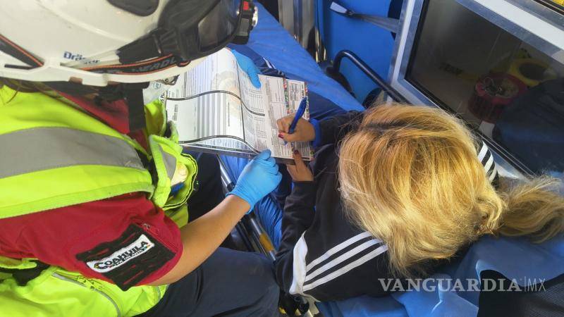 $!La profesora perdió el control de su automóvil al tomar una curva sobre la carretera estatal Los Pinos.