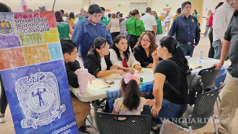 $!Monclova: UAdeC lleva brigada ‘Lobos en tu Colonia’, ofrece en 14 módulos múltiples servicios