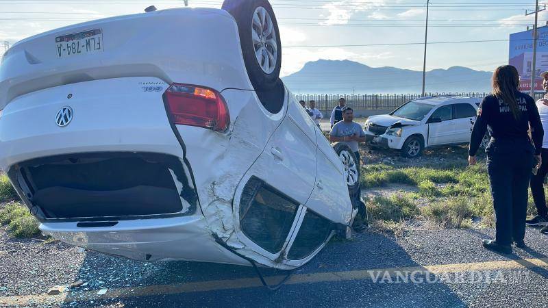$!El accidente ocurrió alrededor de las 06:50 horas en el kilómetro 4+500 de la carretera estatal en dirección de Arteaga a Ramos Arizpe.