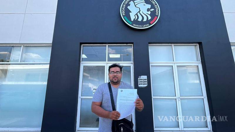 $!Dueños de las propiedades y vehículos afectados por un incendio de grandes proporciones en Santa Catarina, Nuevo León, acudieron a interponer la denuncia en contra de quien resulte responsable.