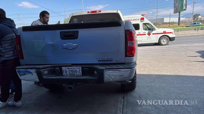 $!Elementos de Tránsito Municipal resguardaron el área del accidente.