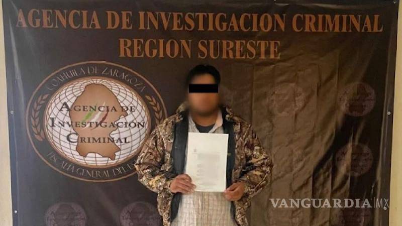$!Agentes capturan al presunto feminicida durante el operativo realizado en 2023, antes de su traslado al penal varonil de Saltillo.