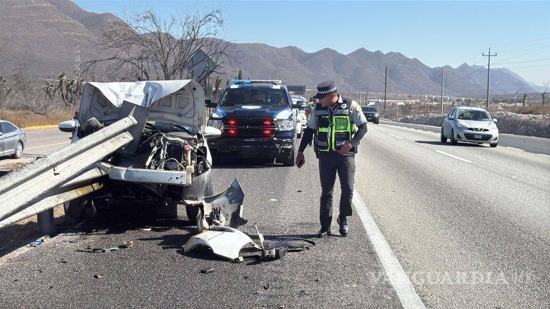 $!Elementos de la Guardia Nacional arribaron al sitio del accidente para tomar conocimiento de los hechos.