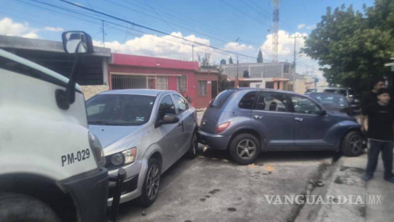 $!Autoridades municipales acudieron al sitio para tomar conocimiento del accidente.