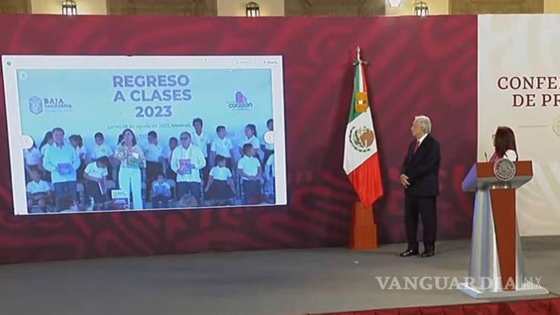 AMLO felicita a estudiantes por el Regreso a Clases... da banderazo en ...
